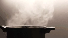 砂锅蒸汽热气腾腾实拍