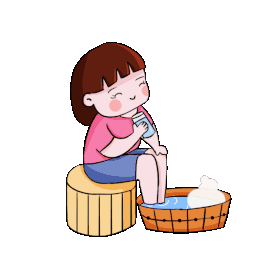女孩洗脚泡脚惬意秋季养生gif图素材